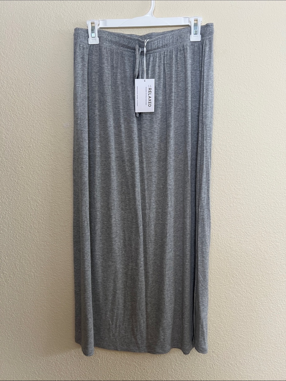 La Relaxed Grey Luxe Skirt with Drawstring Waist - Picture 4 of 6